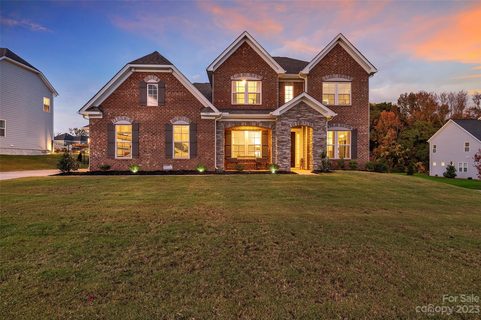 7189 Sumters Camp Trail 43 sold home in The Estates At Covington, Fort Mill, SC