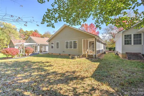 302 Creeks End Circle