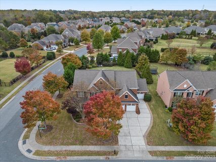 2510 Creek Manor Drive sold home in The Chimneys Of Marvin, Waxhaw, NC