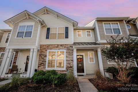 924 Copperstone Lane