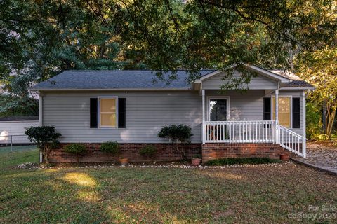 1512 Pinehurst Street sold home in Weldon Heights, Gastonia, NC