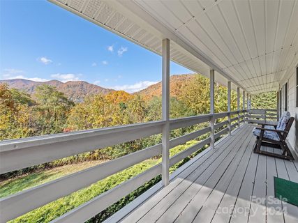 75 Hollow Drive sold home in The Knolls, Maggie Valley, NC