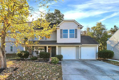 725 Lynville Lane sold home in Village Green at Wellsbrook, Rock Hill, SC