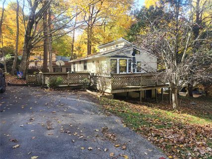 430 Summit Drive sold home in Ivy Hill, Maggie Valley, NC