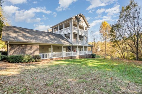 8938 Rosalyn Glen Road