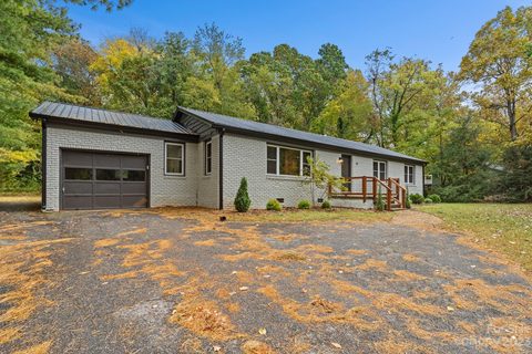 14 Crockett Avenue sold home in Redwood Forest, Asheville, NC
