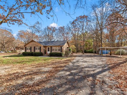 208 Midway Drive sold home in Midway Park, Indian Trail, NC