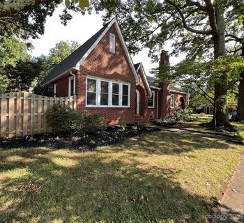 2201 Mcclintock Road