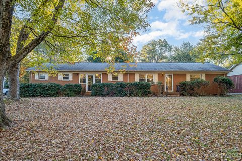732 Glendora Drive sold home in Crab Orchard, Charlotte, NC
