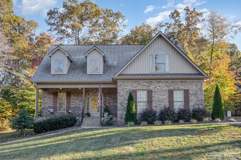 1007 Flat Rock Drive