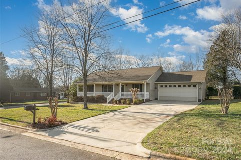 111 Bowen Drive sold home in Forest Hills, Statesville, NC