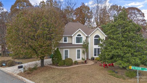 4614 Deer Cross Trail
