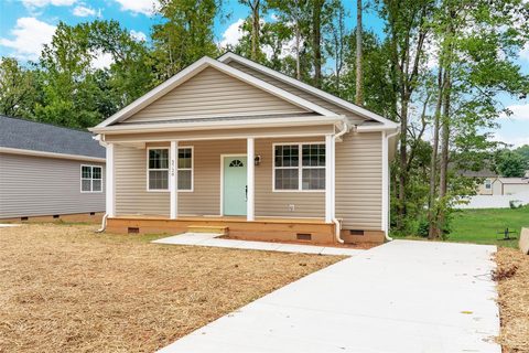 3728 Oakwood Road