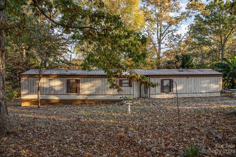 6213 Sherwood Lane sold home in Knottingham Forest, Denver, NC