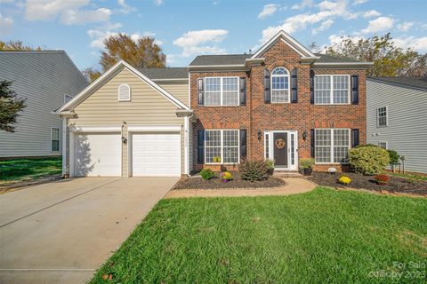 15836 Gathering Oaks Drive