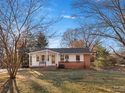196 Richmond Hill Drive sold home in Richmond Hill Park, Asheville, NC