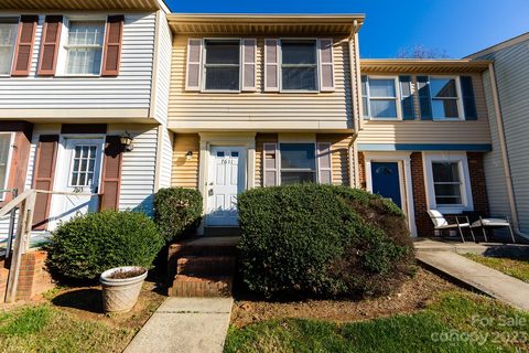 7611 Holly Grove Court sold townhome in Holly Grove, Charlotte, NC