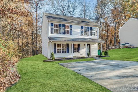 11330 Astoria Drive sold home in Hunting Creek, Charlotte, NC