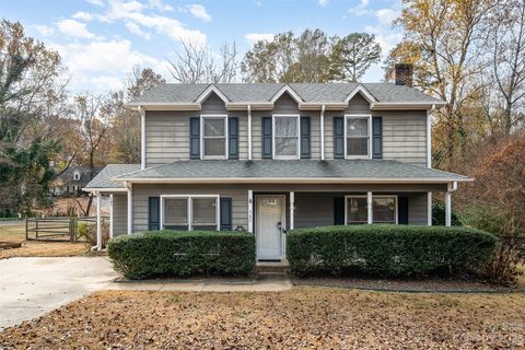 585 Tryon Place sold home in Governors Square, Gastonia, NC