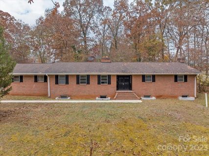 219 Walnut Avenue