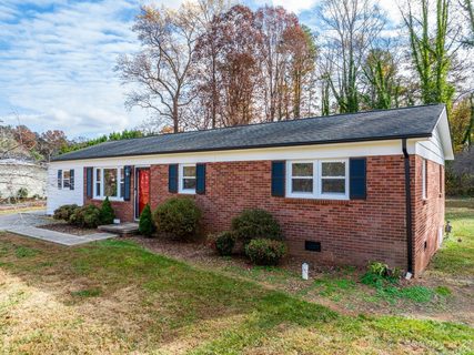 2548 32nd Avenue sold home in Eastwood, Hickory, NC