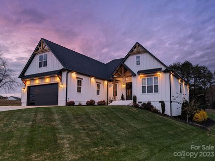 4218 Holly Circle