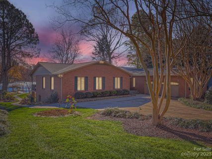 288 Queens Cove Road sold home in Queens Cove, Mooresville, NC