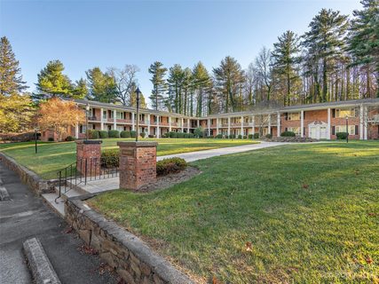 102 Boyd Drive 5B sold home in Flat Rock Manor, Flat Rock, NC