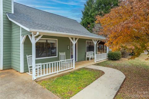 302 Aqua Drive