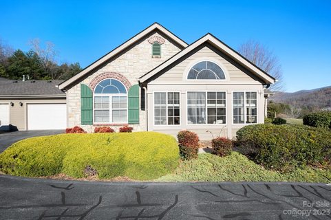 35 Outlook Circle