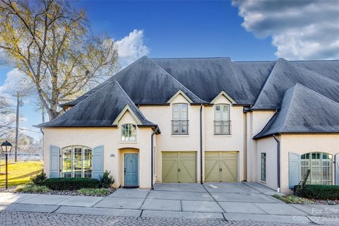 8828 Provence Village Lane sold townhome in Provence on Providence, Charlotte, NC