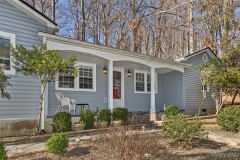 290 School Road sold home in Hillside Terrace, Asheville, NC