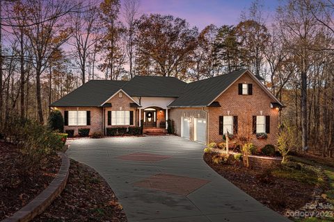 7729 Golf Course Drive