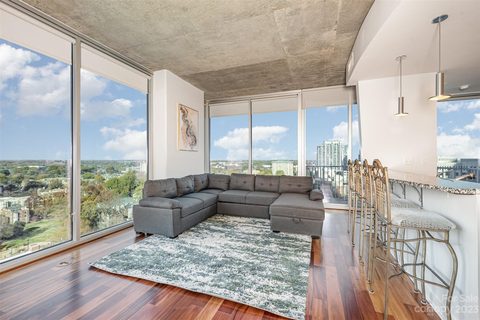 210 N Church Street 1414