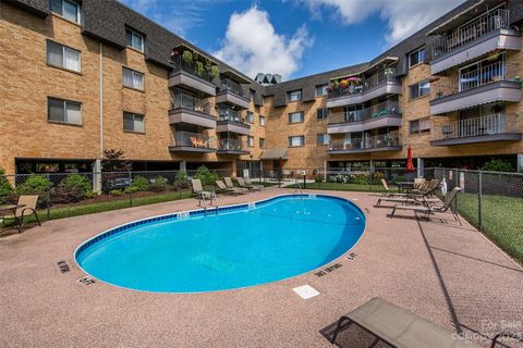 1323 Queens Road 210 sold condo in Charlotte House, Charlotte, NC