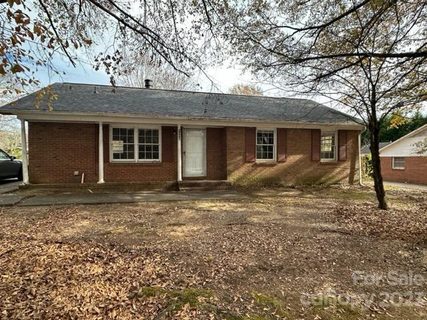 8300 Idlewild Road