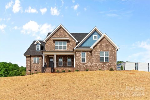 Previously sold for $599,900