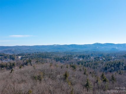 102 Bollers Knob Lane active lot in Champion Hills, Hendersonville, NC