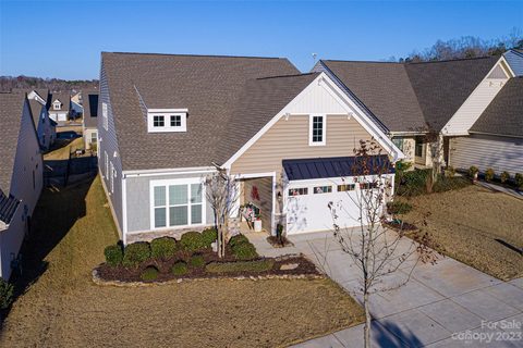 1725 Tailed Hawk Way