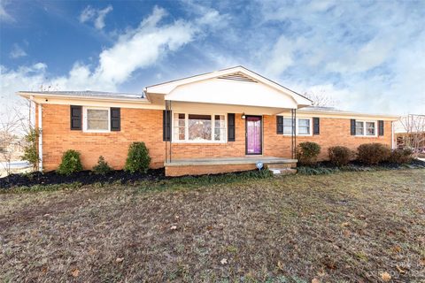 3405 Cinderella Drive sold home in Ashebrook Park, Dallas, NC