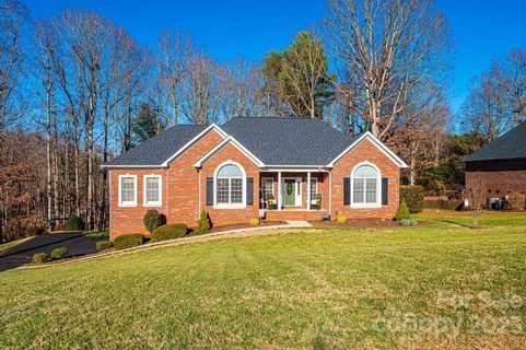 1622 Brookstone Drive sold home in Brookstone, Hickory, NC