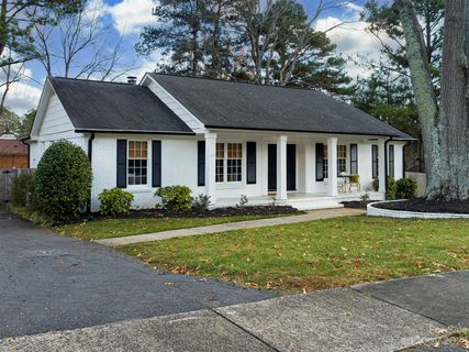7547 Thorncliff Drive