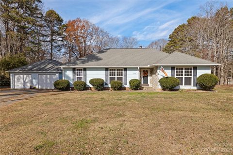 1758 Lesa Lin Drive sold home in Lake Lee Estates, Monroe, NC