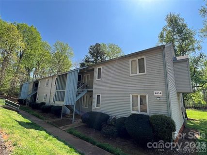 2014 Countrymens Court 60