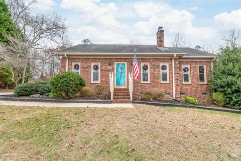 73 Wyth Court sold home in Cinnamon Hill, Concord, NC