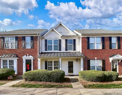 8028 Sapwood Court sold townhome in Parkside Townhomes, Matthews, NC