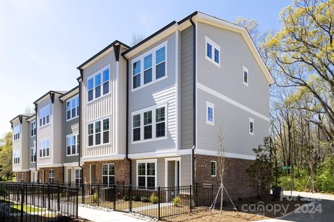 3205 Zenith Lane