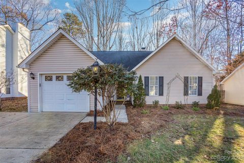 4210 Huntmeadow Drive sold home in Turnberry, Charlotte, NC