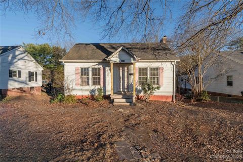 1010 4th Street Drive sold home in Combford Park, Hickory, NC