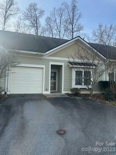 23 Fox Briar Drive sold townhome in Fox Glen, Fletcher, NC